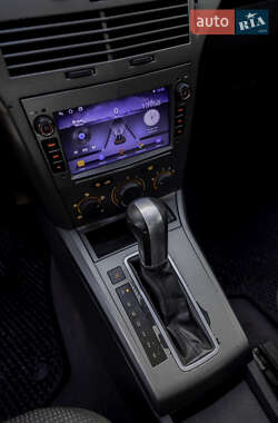 Хэтчбек Saturn Astra 2007 в Ужгороде