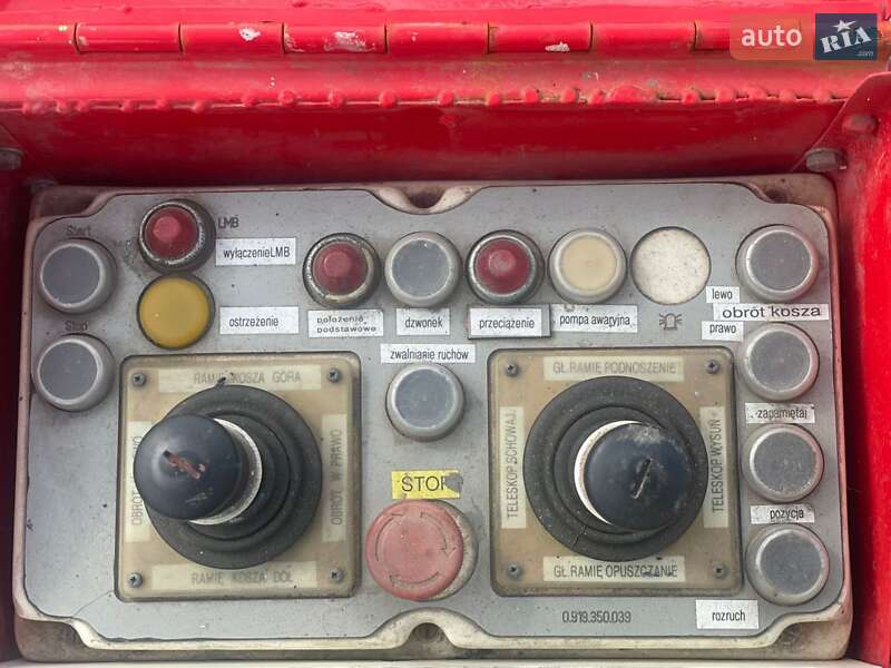 Автовышка Scania 113M 1994 в Долине