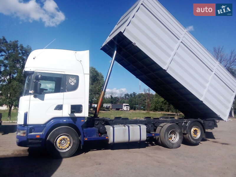 Самосвал Scania 124 2003 в 
