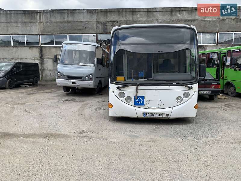 Городской автобус Scania K 2009 в Львове