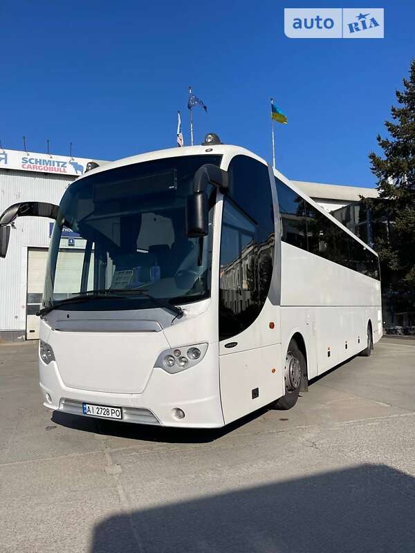 Туристический / Междугородний автобус Scania OmniExpress 2011 в Киеве
