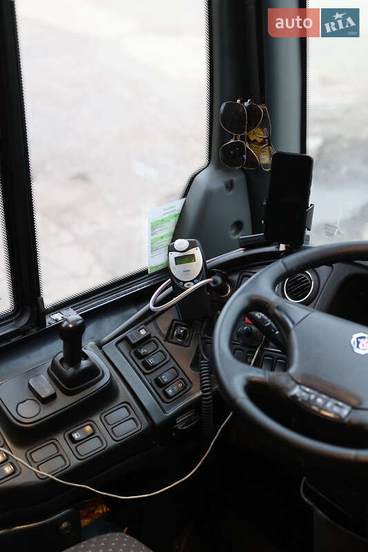 Туристичний / Міжміський автобус Scania OmniExpress 2013 в Києві