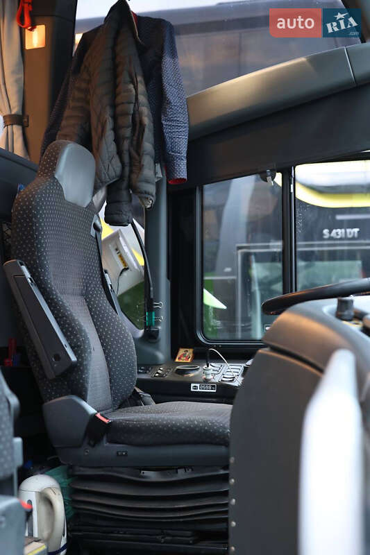 Туристичний / Міжміський автобус Scania OmniExpress 2013 в Києві
