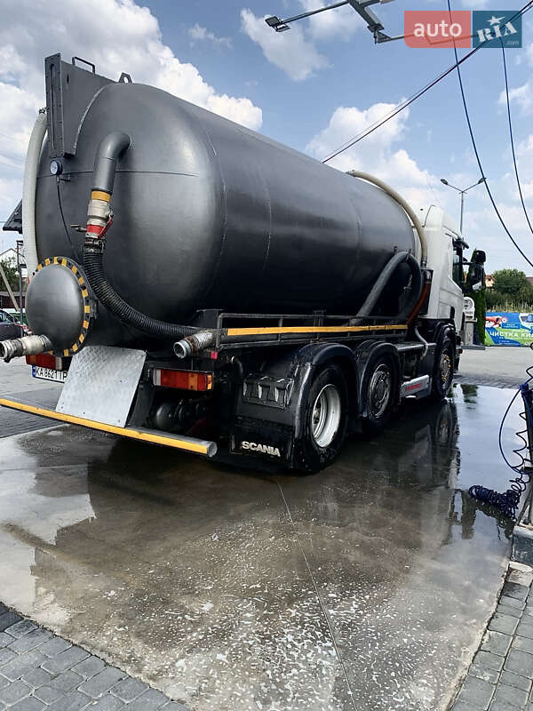 Машина ассенизатор (вакуумная) Scania P 2010 в Ивано-Франковске