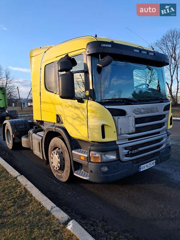 Тягач Scania P 2012 в Ярмолинцах