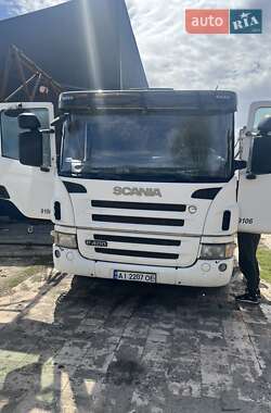 Тягач Scania P 2011 в 