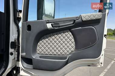 Тягач Scania P 2007 в 