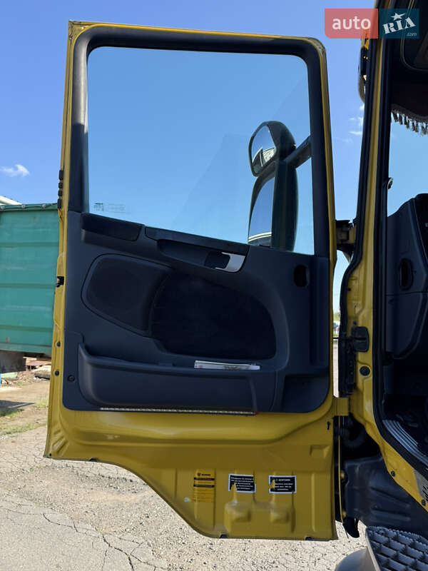 Контейнеровоз Scania P 2008 в Вінниці