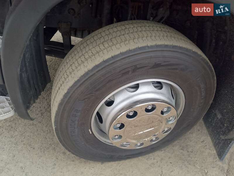 Сміттєвоз Scania P 2011 в Луцьку