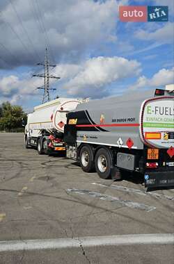 Бензовоз Scania P 2011 в Киеве