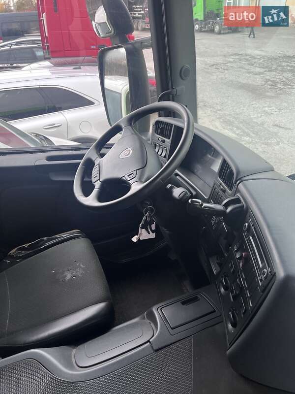 Тягач Scania P 2013 в Львові