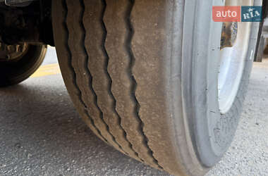Тягач Scania R 124 2004 в 