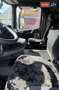 Контейнеровоз Scania R 450 2021 в 