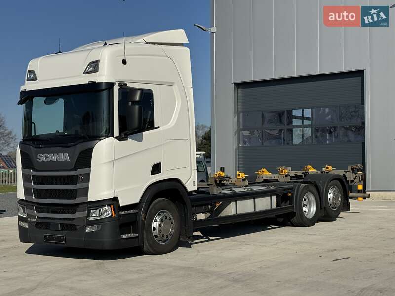 Контейнеровоз Scania R 450 2020 в 