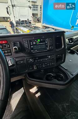 Контейнеровоз Scania R 450 2020 в 