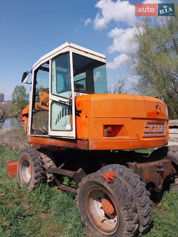 Колесный экскаватор Schaeff HML 1997 в 