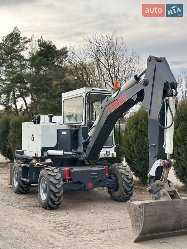 Колесный экскаватор Schaeff HML 1989 в Черновцах