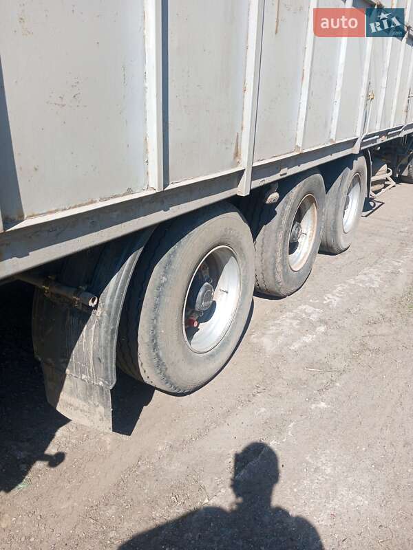 Зерновоз - полуприцеп SCHMIDT Hagen 2000 в Ольгополе