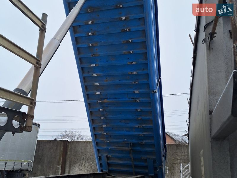 Самосвал полуприцеп SCHMIDT SKO 2009 в Умани