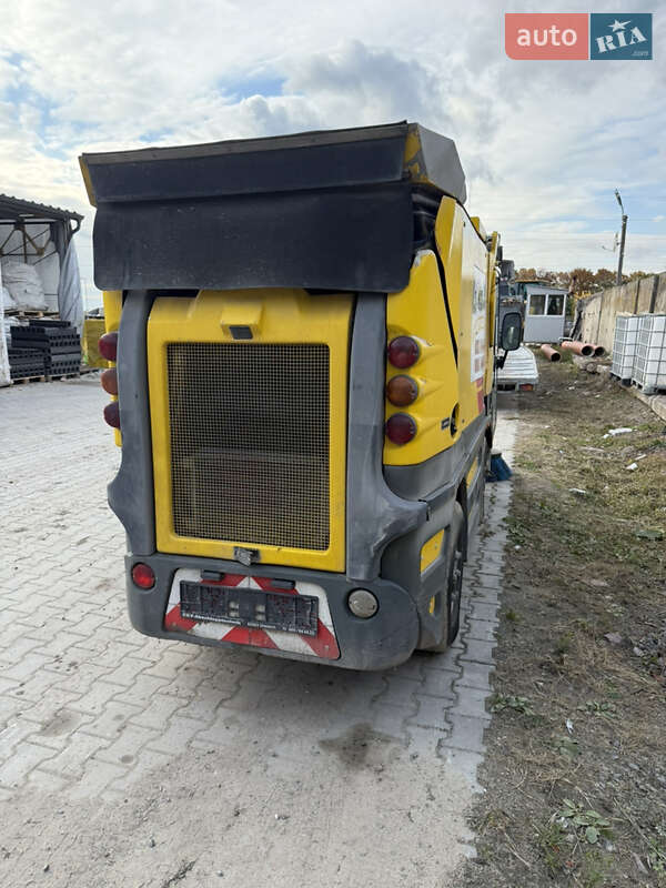 Уборочная машина SCHMIDT Swingo 2006 в Владимире фото 4 Уборочная машина SCHMIDT Swingo 2006 в Владимире