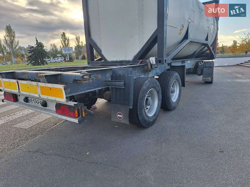 Контейнеровоз Schmitz Cargobull BPW 2004 в Днепре