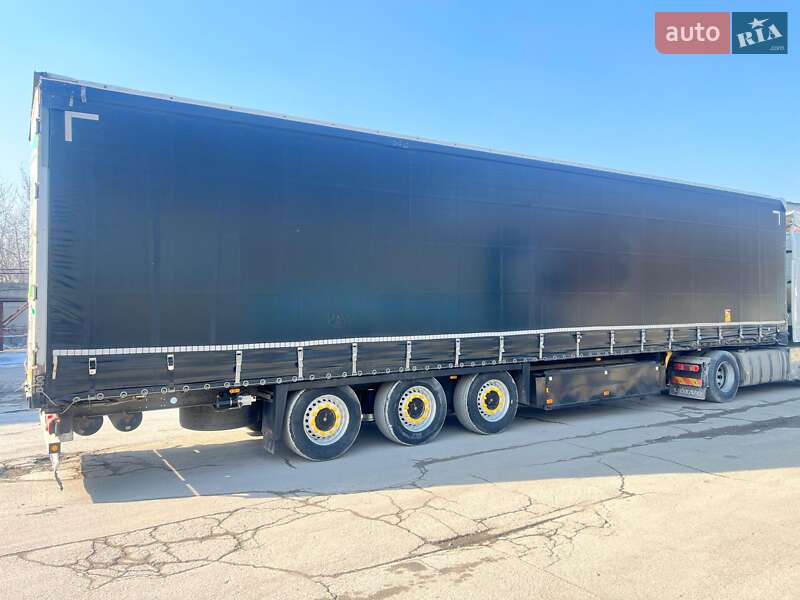 Тентованный борт (штора) - полуприцеп Schmitz Cargobull Cargobull 2011 в 