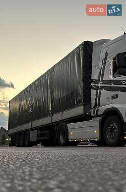 Тентованный борт (штора) - полуприцеп Schmitz Cargobull Cargobull 2012 в 