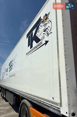 Изотермическая будка Schmitz Cargobull Cargobull 2012 в 