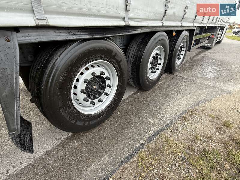 Тентований борт (штора) - напівпричіп Schmitz Cargobull Cargobull 2015 в Надвірній