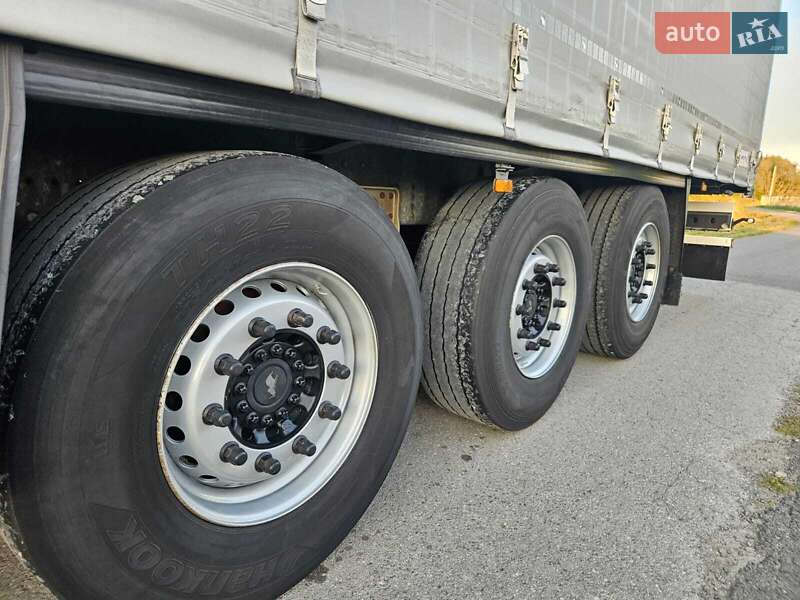 Тентований борт (штора) - напівпричіп Schmitz Cargobull Cargobull 2015 в Надвірній