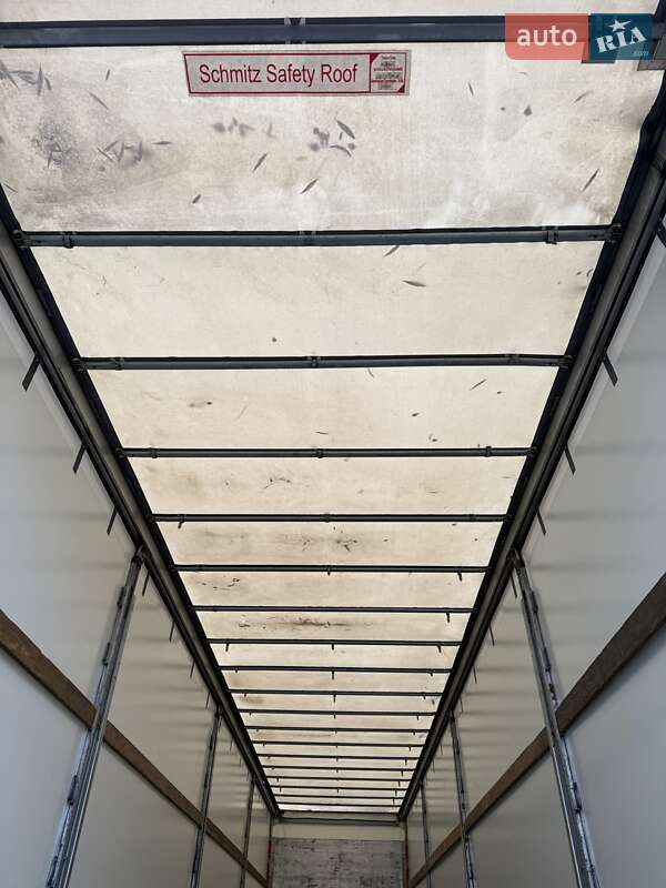 Тентованный борт (штора) - полуприцеп Schmitz Cargobull Cargobull 2012 в Надворной