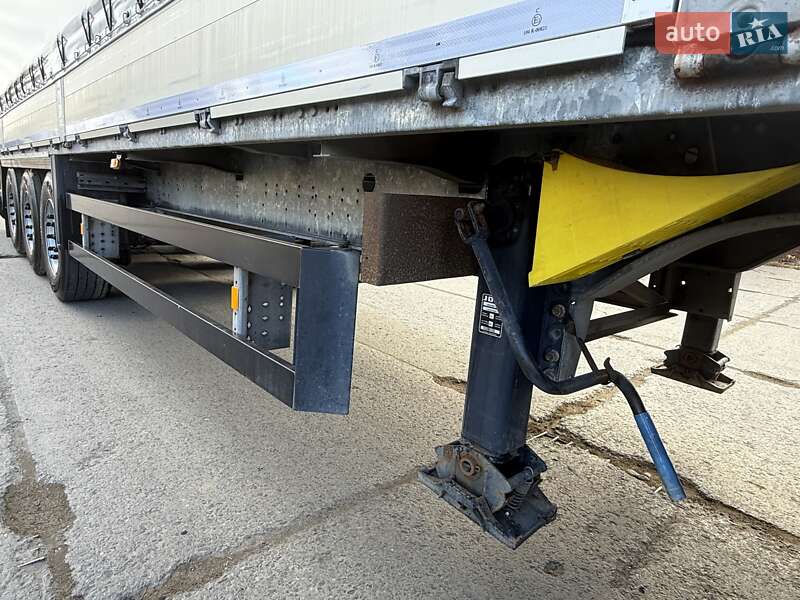 Тентованный борт (штора) - полуприцеп Schmitz Cargobull Cargobull 2012 в Надворной