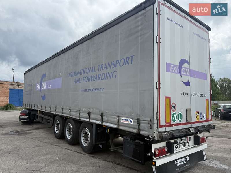 Бортовой полуприцеп Schmitz Cargobull Cargobull 2014 в Ровно