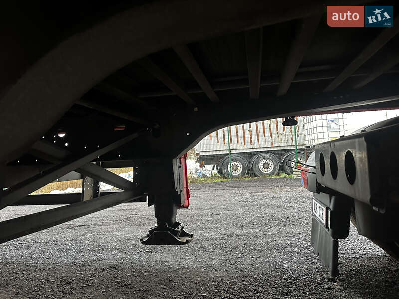 Тентований борт (штора) - напівпричіп Schmitz Cargobull Cargobull 2011 в Умані