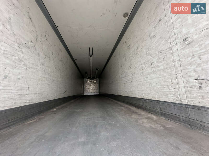 Рефрижератор полуприцеп Schmitz Cargobull Cargobull 2004 в Умани