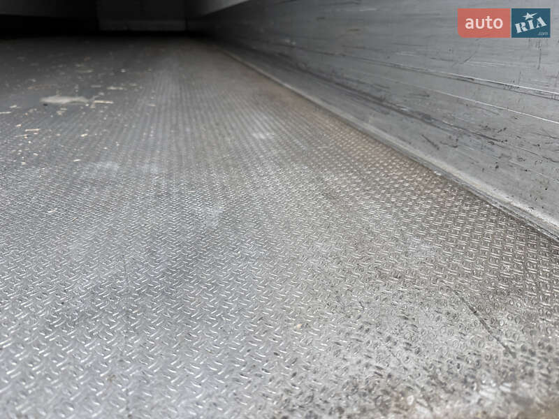 Изотермическая будка Schmitz Cargobull Cargobull 2014 в Киеве