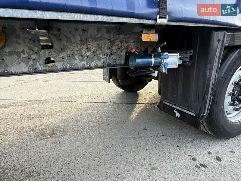 Тентованный борт (штора) - полуприцеп Schmitz Cargobull Cargobull 2015 в Надворной