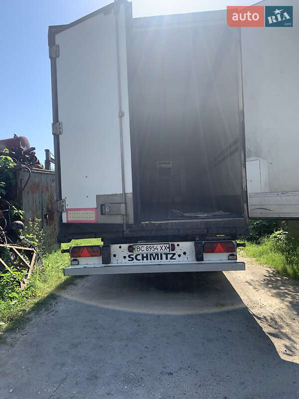 Рефрижератор полуприцеп Schmitz Cargobull Cargobull 2004 в Бродах