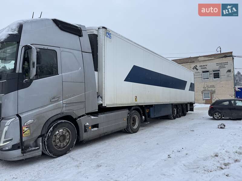 Рефрижератор Schmitz Cargobull Cargobull 2015 в Киеве