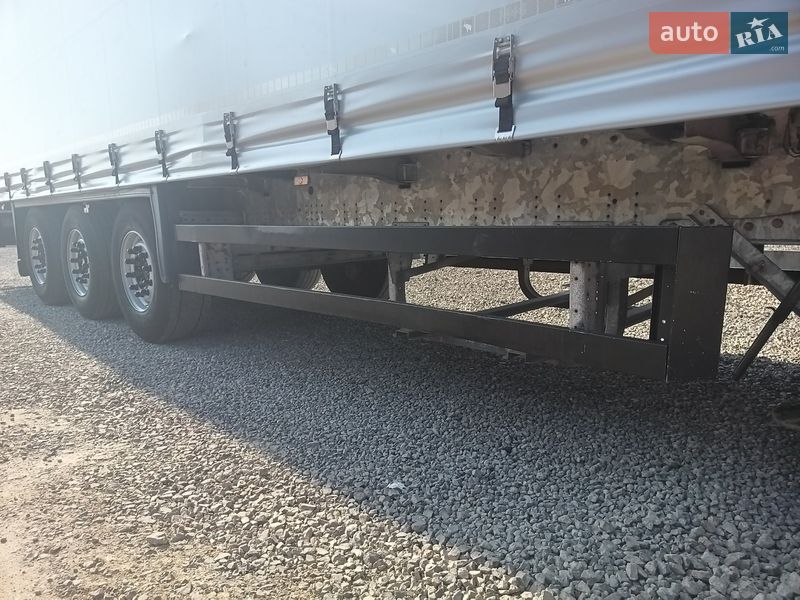 Тентованный борт (штора) - полуприцеп Schmitz Cargobull Cargobull 2015 в Львове