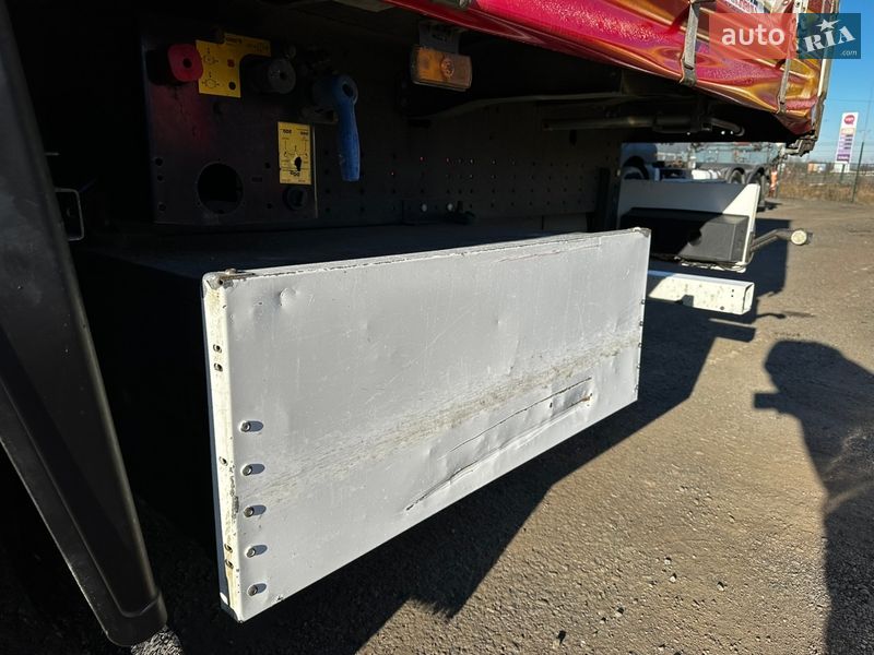 Тентованный борт (штора) - полуприцеп Schmitz Cargobull Cargobull 2017 в Умани