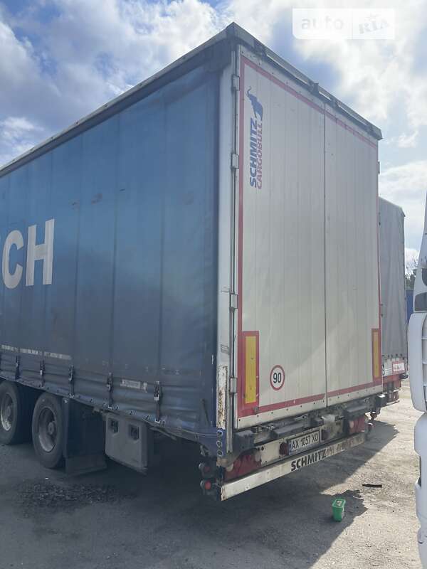 Бортовой полуприцеп Schmitz Cargobull S01 2005 в Харькове