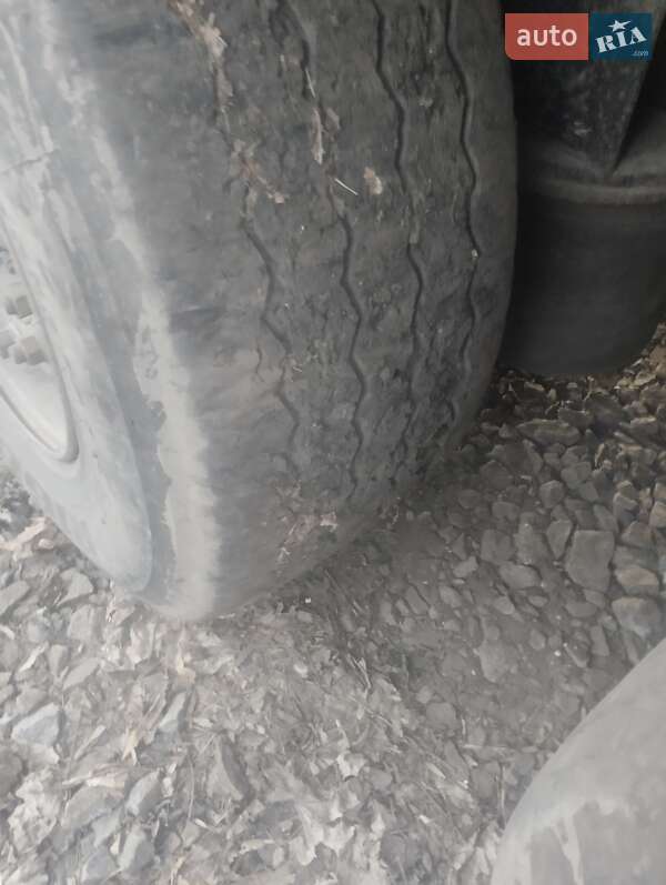 Зерновоз - напівпричіп Schmitz Cargobull S01 2000 в Валках фото 4 Зерновоз - напівпричіп Schmitz Cargobull S01 2000 в Валках