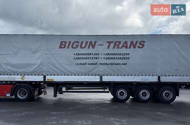 Бортовий напівпричіп Schmitz Cargobull S01 2004 в Сарнах