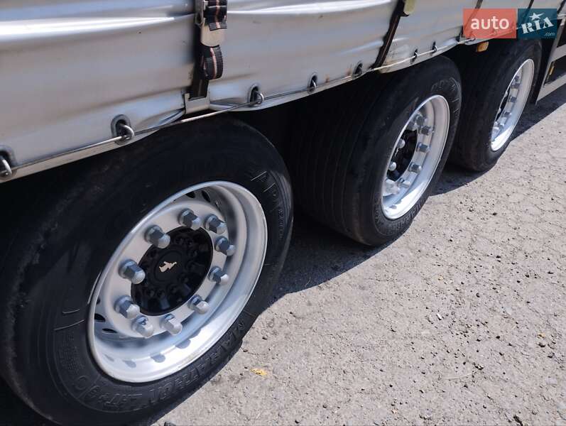 Тентованный борт (штора) - полуприцеп Schmitz Cargobull S01 2009 в Долине