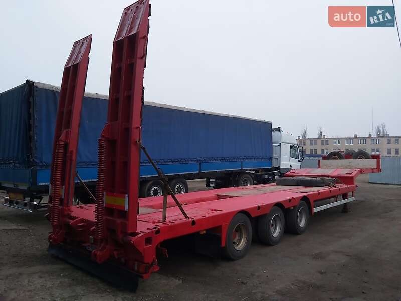Низкорамная платформа Schmitz Cargobull SAF 2008 в Виннице