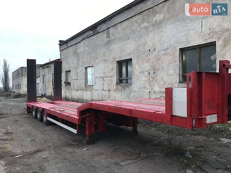 Низкорамная платформа Schmitz Cargobull SAF 2008 в Виннице