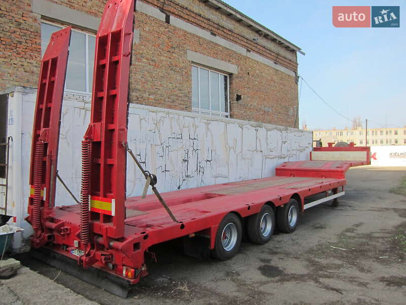 Низкорамная платформа Schmitz Cargobull SAF 2008 в Виннице