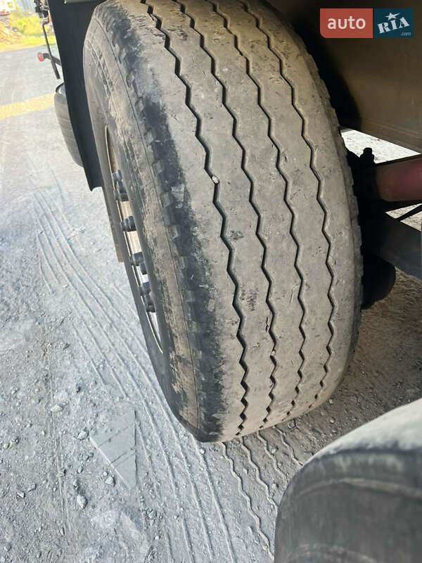 Бортовой полуприцеп Schmitz Cargobull SAF 2008 в Одессе