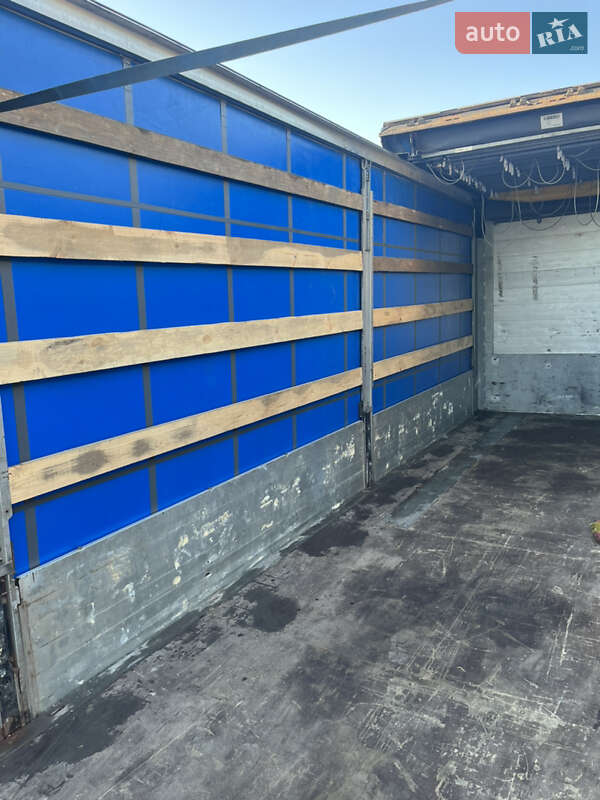 Бортовой полуприцеп Schmitz Cargobull SAF 2008 в Одессе